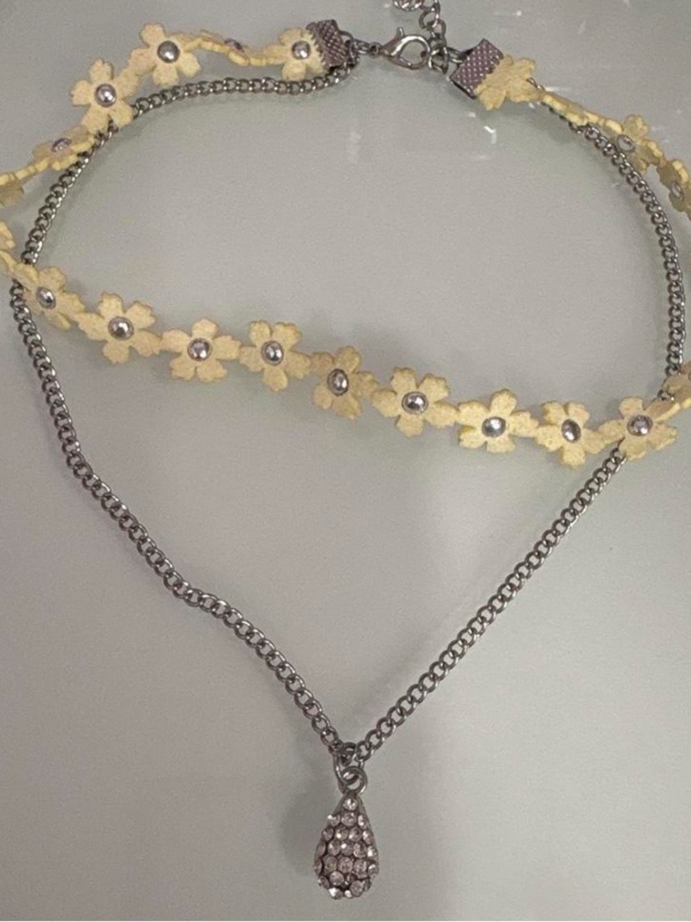 Yellow Floral Double-Layer Necklace with Silver Teardrop Pendant